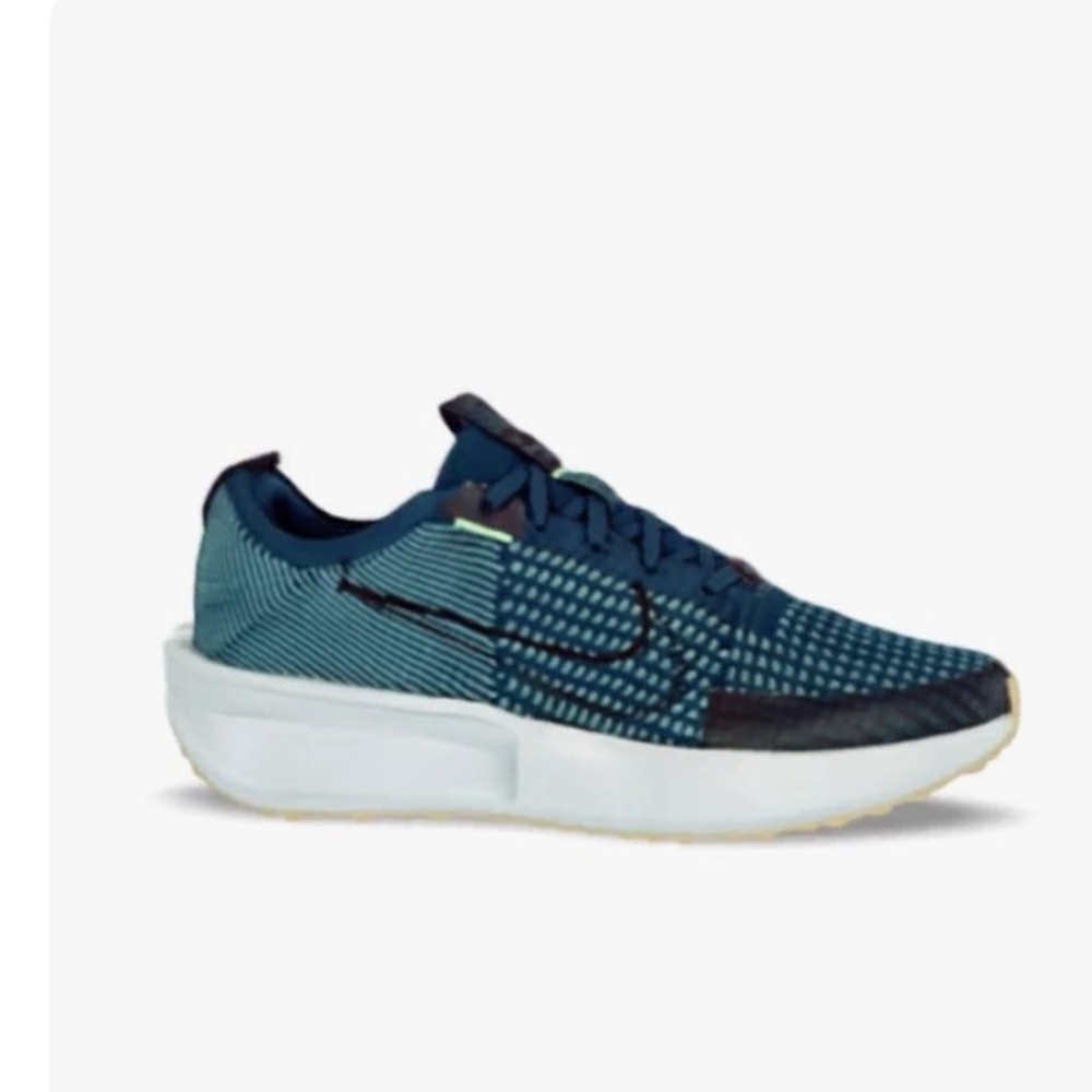 NEW Men’s NIKE Interact Run Sneaker Size 11